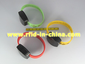 Colorful RFID UHF Wristband with Broad Range of Applications